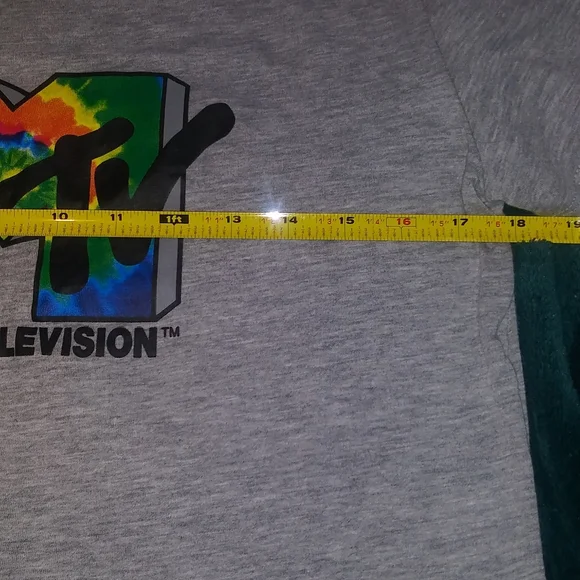 Ladies MTV Crop Top Tee Shirt Medium - Picture 4 of 6